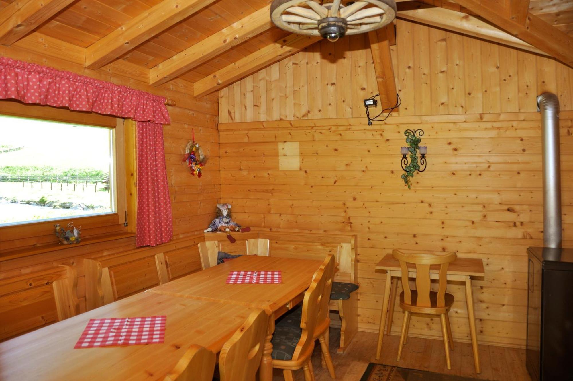 ホテル Haus Alpenruh ザンクト・レオンハルト・イム・ピッツタール エクステリア 写真