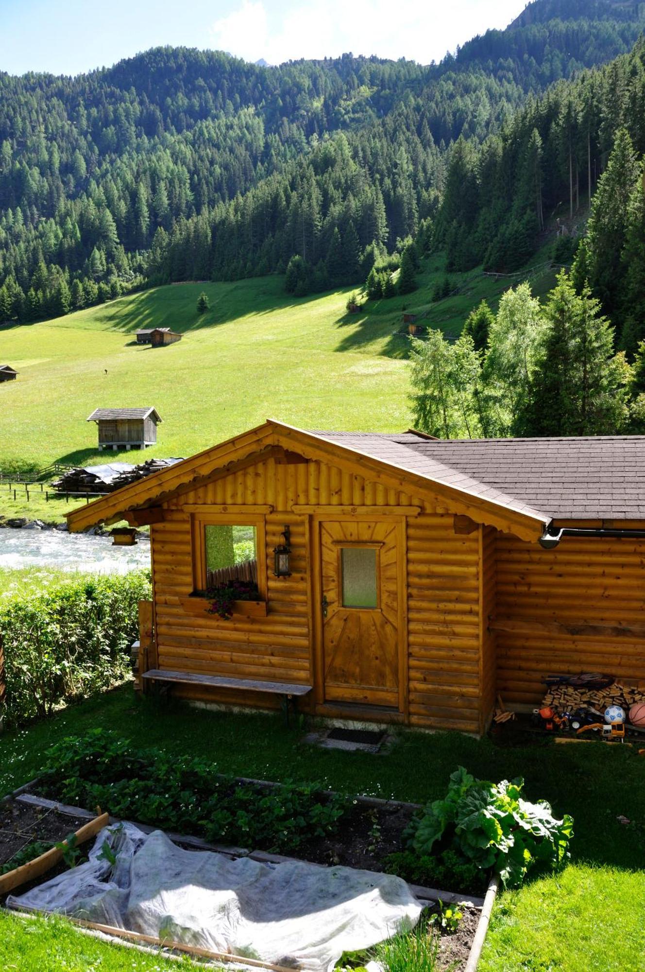 ホテル Haus Alpenruh ザンクト・レオンハルト・イム・ピッツタール エクステリア 写真