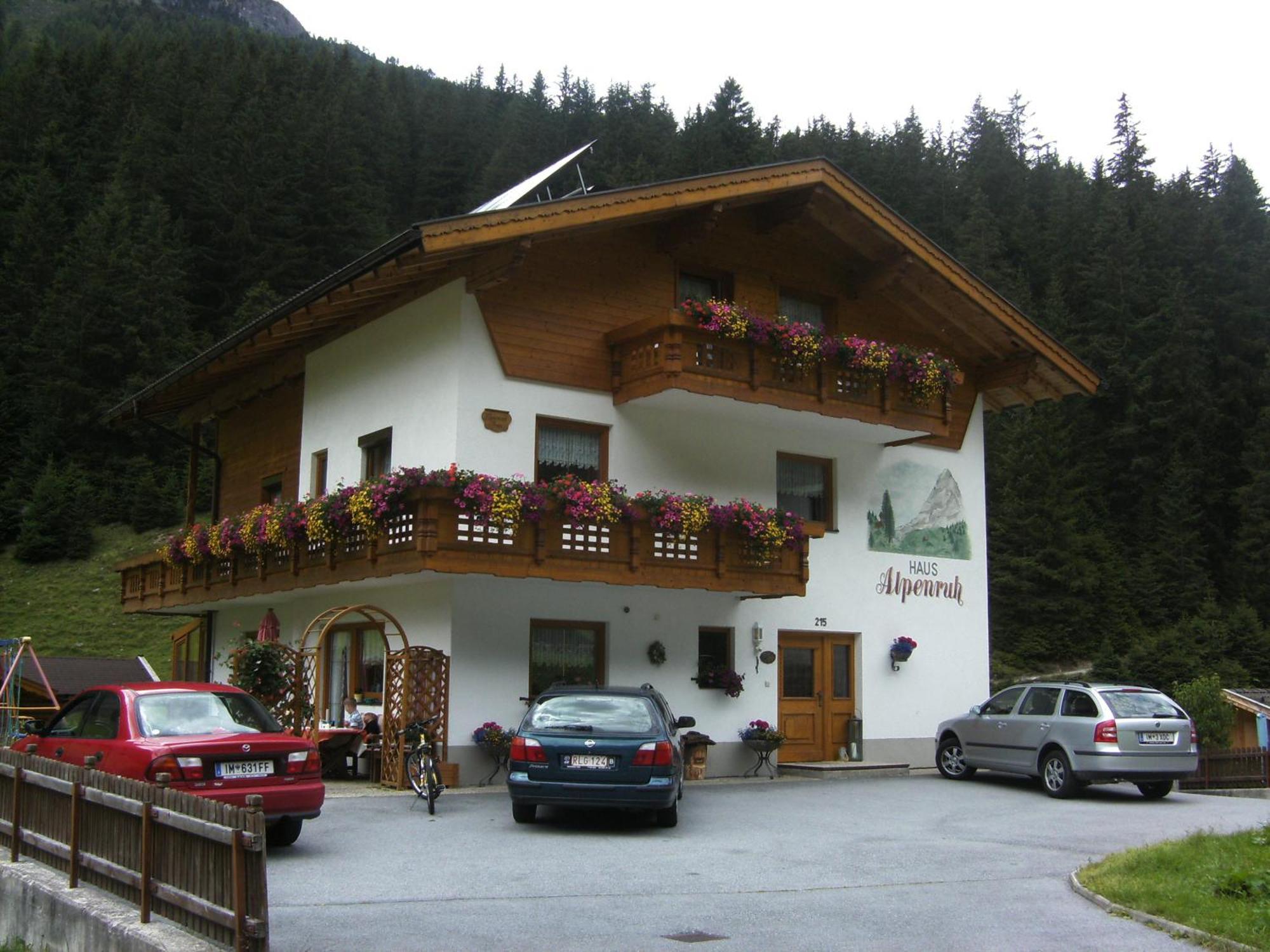 ホテル Haus Alpenruh ザンクト・レオンハルト・イム・ピッツタール エクステリア 写真